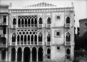 Die Ca' d'Oro am Canal Grande